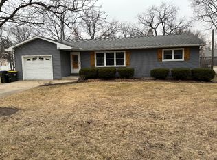 232 South Ave, Hampshire, IL