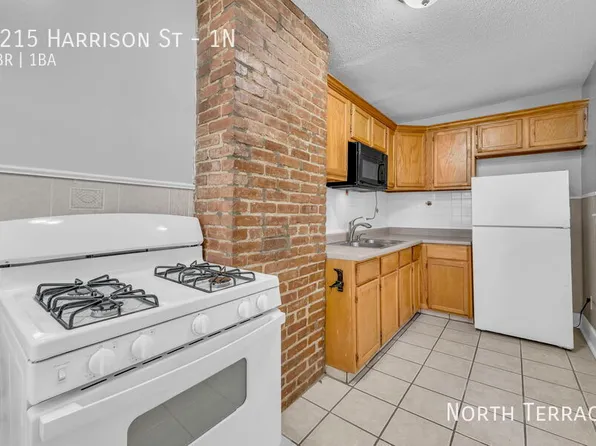 4215 Harrison St APT 1N, Kansas City, MO 64110