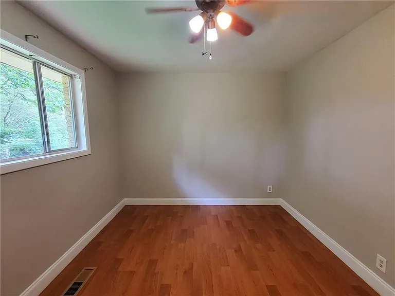 931 Auburn Rd — Photo 14