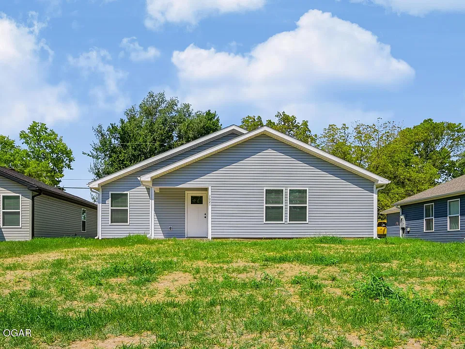 1021 N Prospect Ave