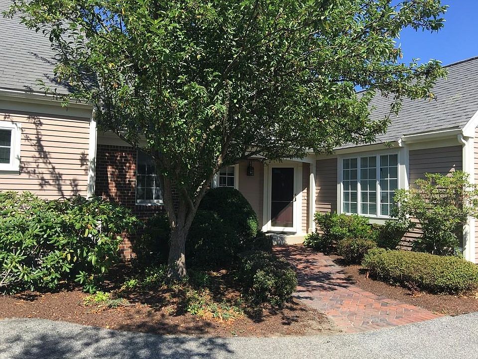 1st image of 21 Great Hill Dr #21