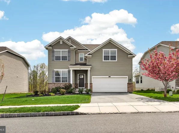 80 Tucker Dr, Downingtown, PA 19335