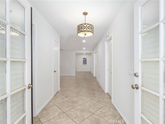 4th image of 6897 Crest Ave
