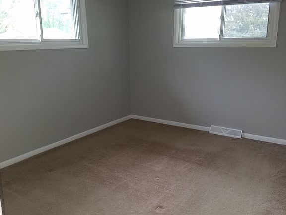 5th image of 852 Hicks Blvd