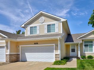 6106 Pinewood Ct, Johnston, IA 50131