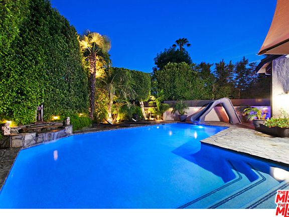 3rd image of 5016 Gaviota Ave