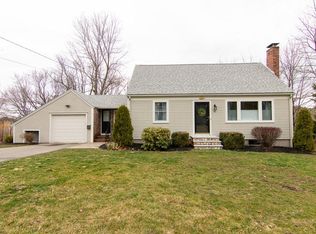 25 Irving Dr, Walpole, MA 02081