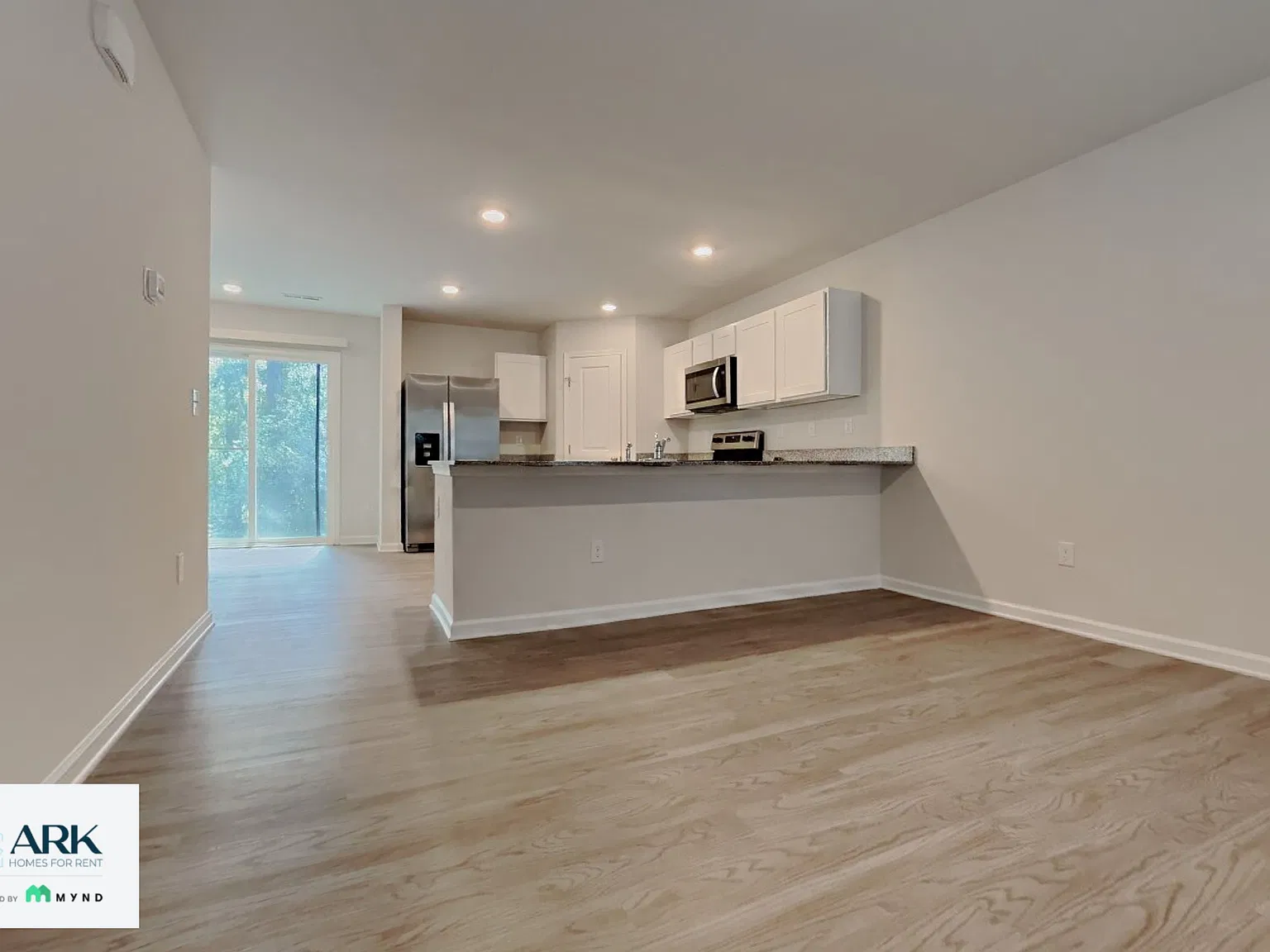 4 bed, 3.0 bath, 1774 sqft, $1,845 — Photo 3