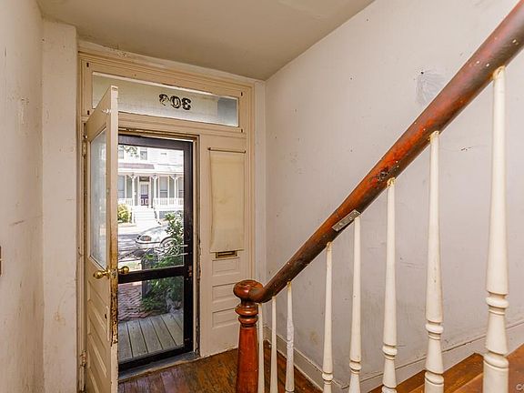 3rd image of 306 S Pine St