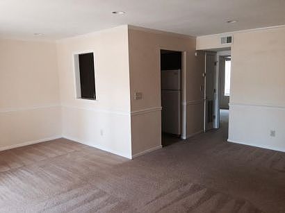 2nd image of 3840 Overbrook Dr APT 1