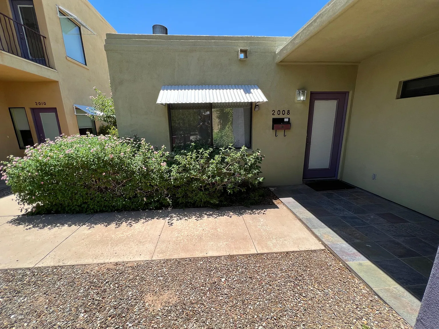 2 bed, 1200 sqft, $2,400 — Photo 1
