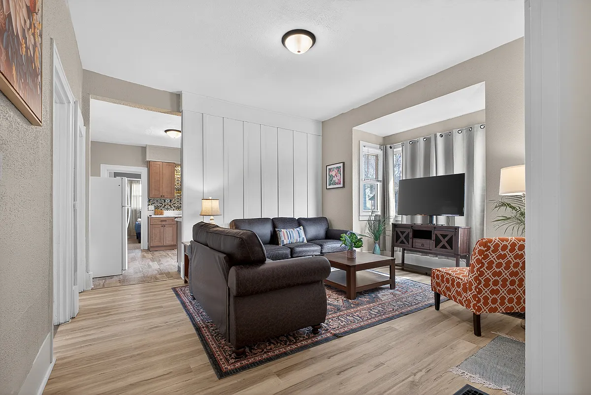 Building Photo - 700 Broadway Ave NW #1
