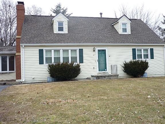 2nd image of 691 Crestview Ave