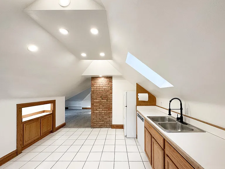 10525 Clifton Blvd #3 — Photo 11