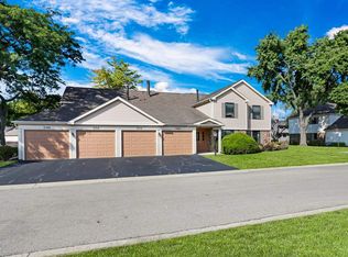 5154 Cheshire Rd, Gurnee, IL 60031