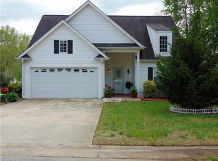 4210 Esquire Place Dr, Winston Salem, NC 27106