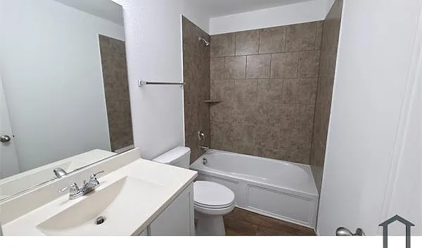 2938 Montrose Trl — Photo 10