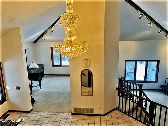 4th image of 13461 Woodland Ct