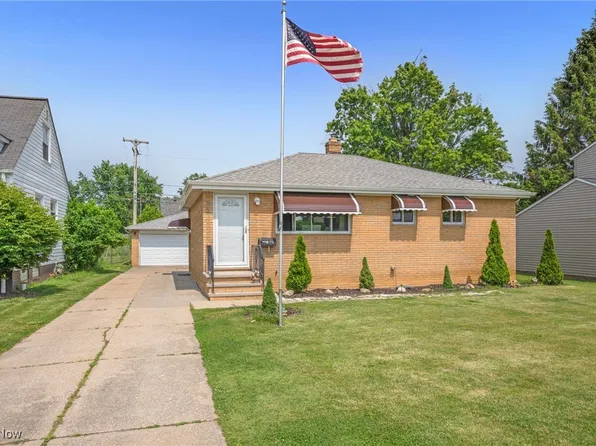 233 E 305th St, Eastlake, OH 44095