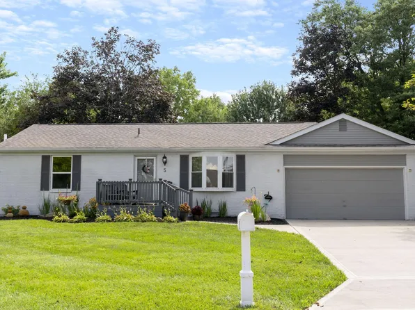 5 Middleview Dr, Sunbury, OH 43074
