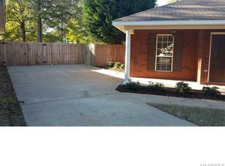 75 Oak Ln, Millbrook, AL 36054