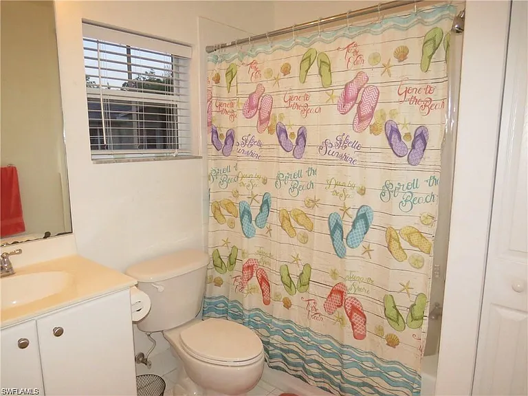 1305 Mariposa Cir #202 — Photo 4