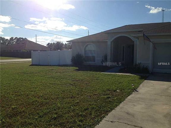 3rd image of 602 Camel Ln