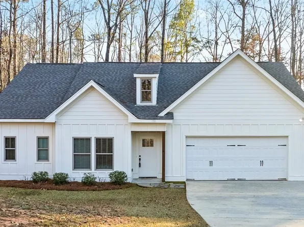 17 Shadow Ln, Dadeville, AL 36853