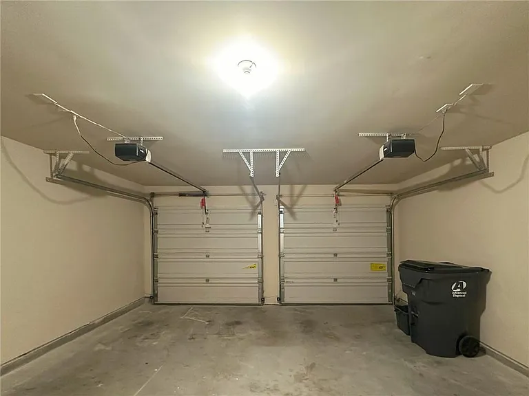 2247 Landing Ridge Dr — Photo 23