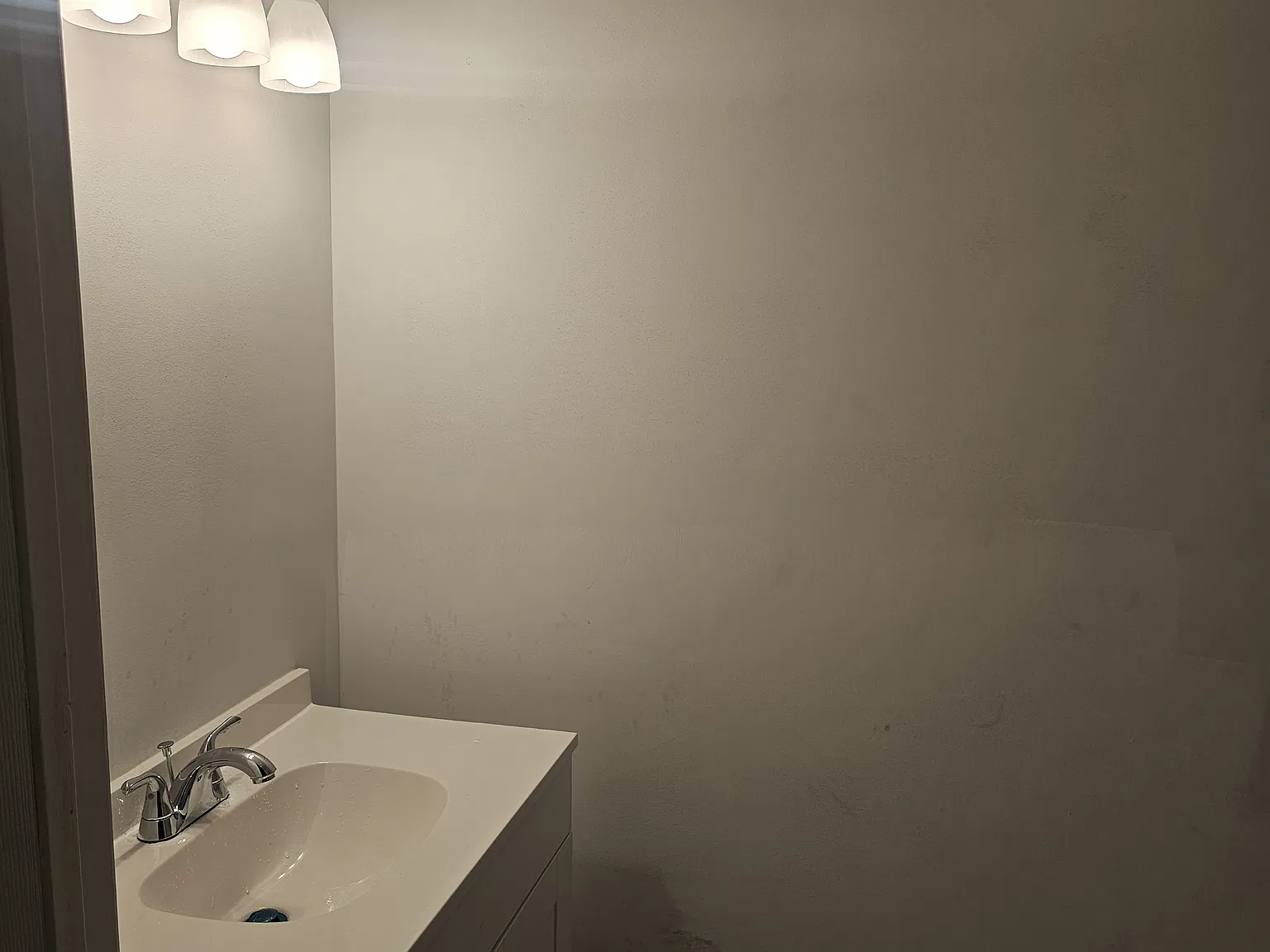 3 bed, 1.5 bath, 1064 sqft, $1,295 — Photo 4