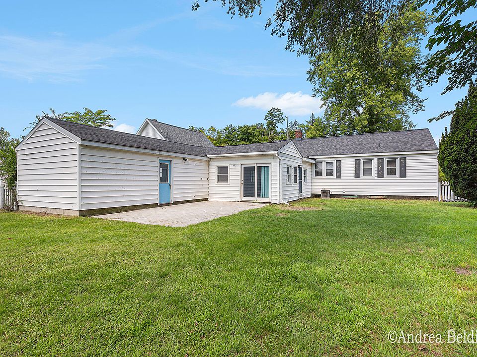 709 Harrison St, Belding, MI 48809 Zillow