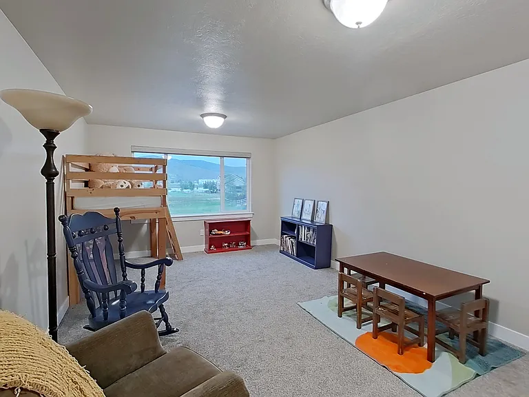 1162 Village Dr — Photo 19