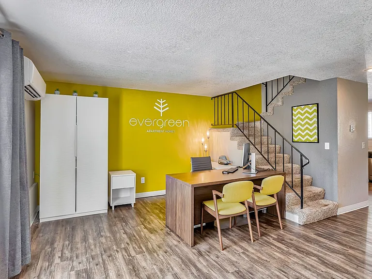 Evergreen Apartments — Photo 24