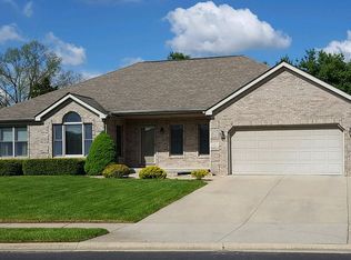 2920 Wandering Way, Columbus, IN 47201