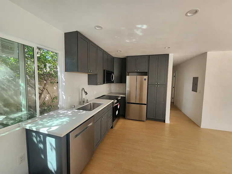 9807 Peach Ave — Photo 19