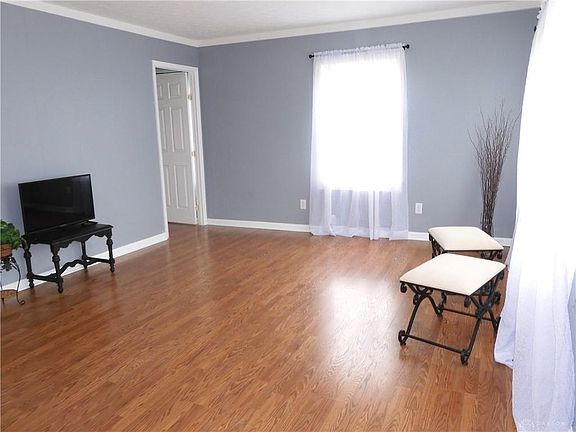 2nd image of 808 Johnson Ave