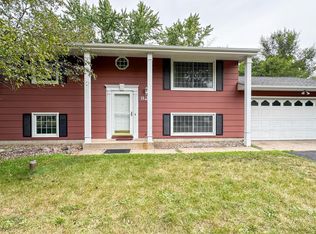 827 Halliday Rd, Saint Cloud, MN 56301