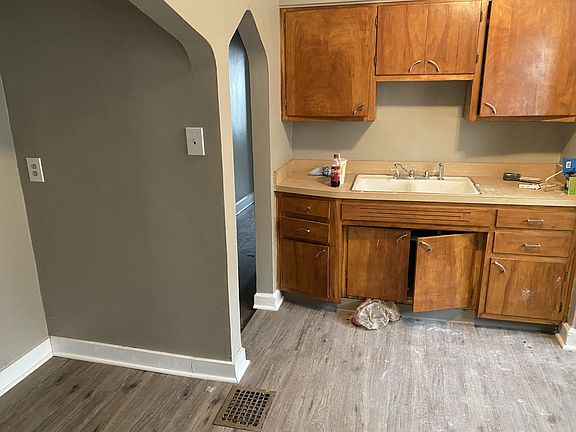 4th image of 1229 Burdsal Pkwy #1231