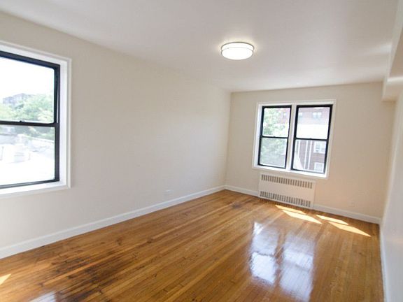 5th image of 9830 67th Ave #2R