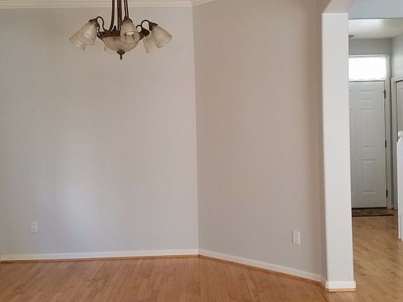 5th image of 5704 61st Ave W