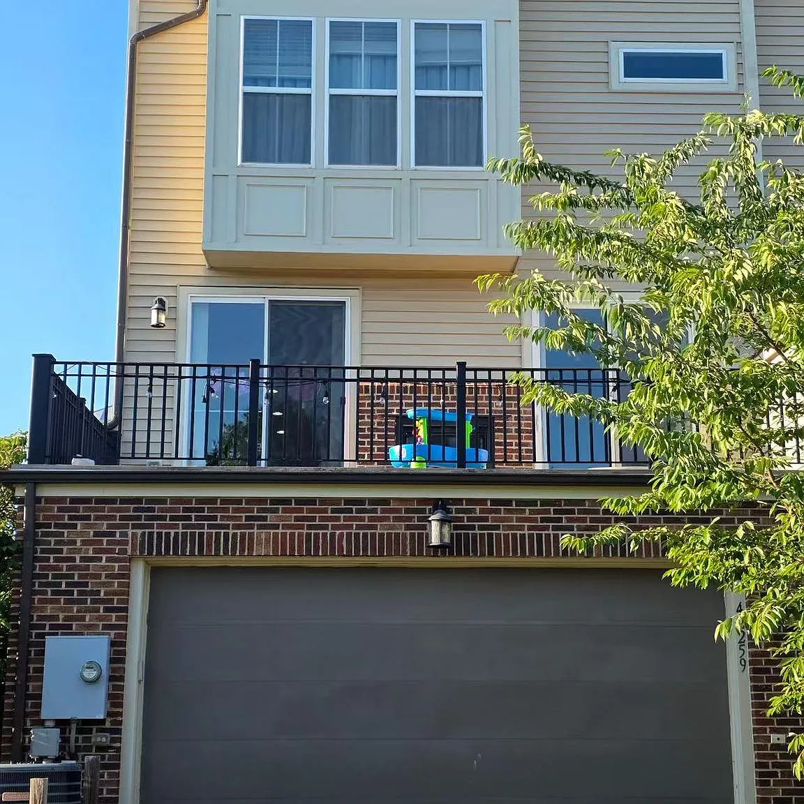 4 bed, 5.0 bath, 3019 sqft, $3,800 — Photo 2