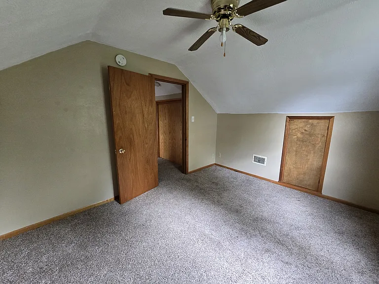 4037 Vine Ave SE — Photo 17