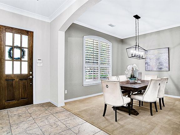 5th image of 1310 Aubrey Ln