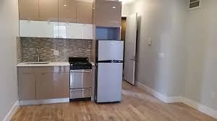 Rented by Loom Group | media 43