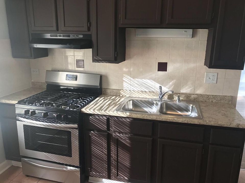 1st image of 7646 S Ingleside Ave #2