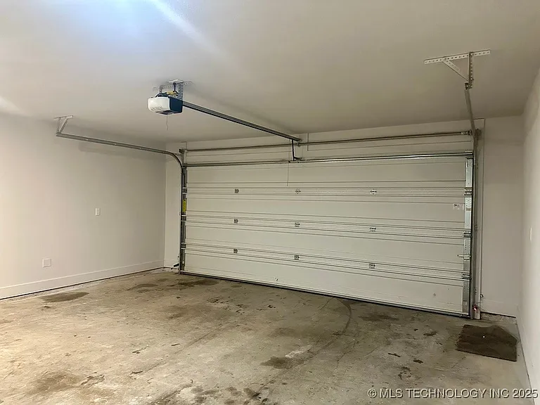 3608 Prairie Xing — Photo 31
