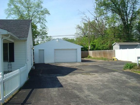 4th image of 1785 Little Ave