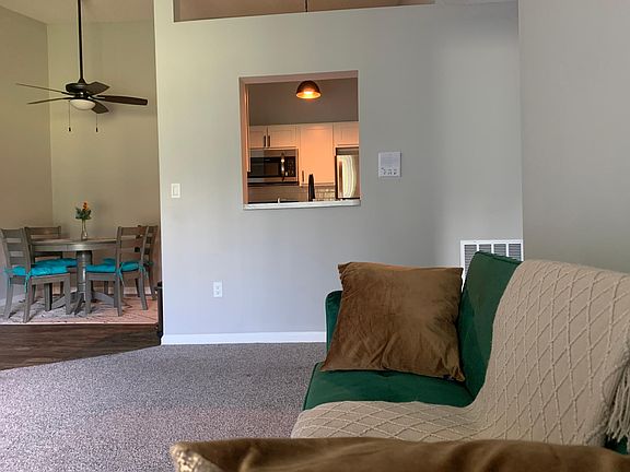 4th image of 3345 Sandhurst Dr #3345