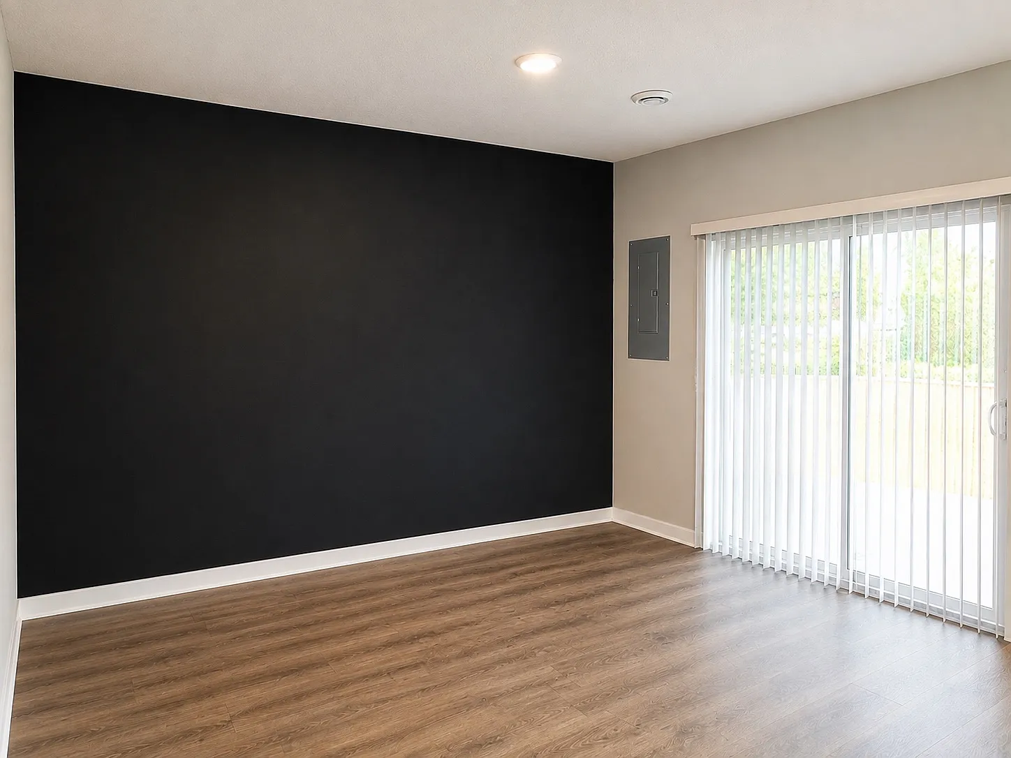 8718 Granite Cir — Photo 4
