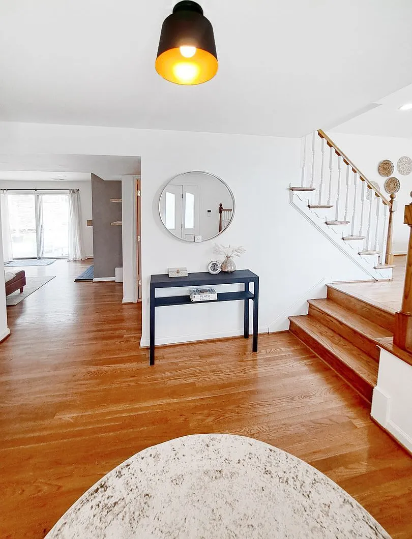 4 bed, 3.0 bath, 1810 sqft, $3,150 — Photo 3